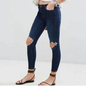 Free People Busted Knee Skinny Jean Size 28